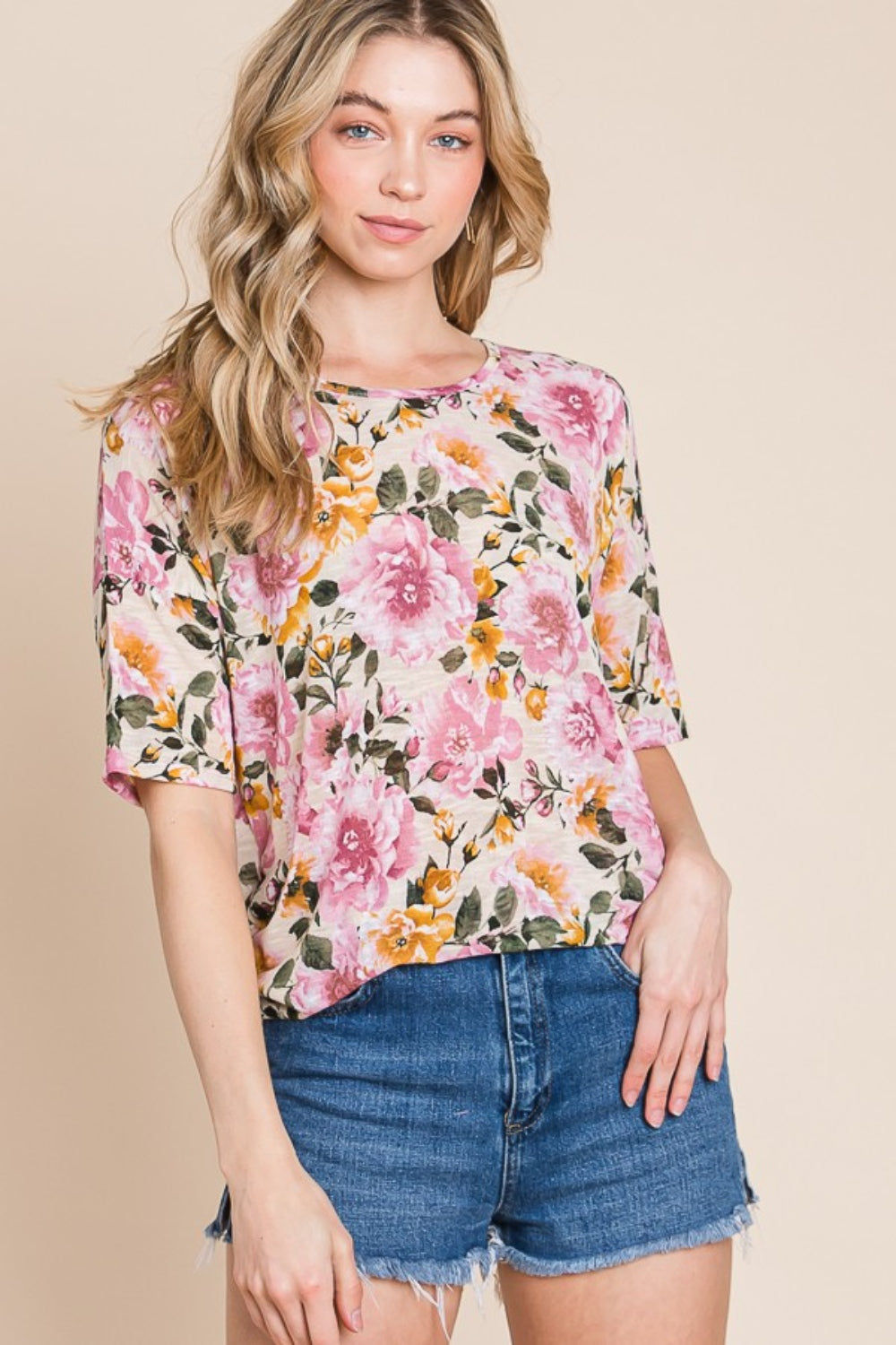 *BOMBOM* Floral Round Neck T-Shirt