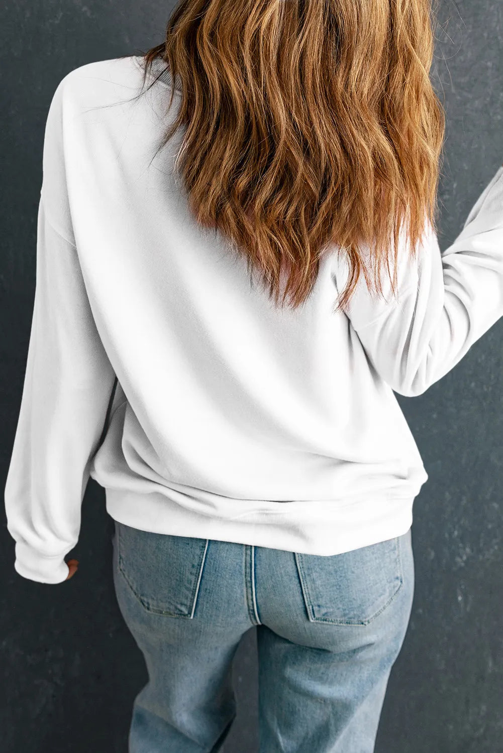 THANKS Round Neck Long Sleeve Sweatshirt