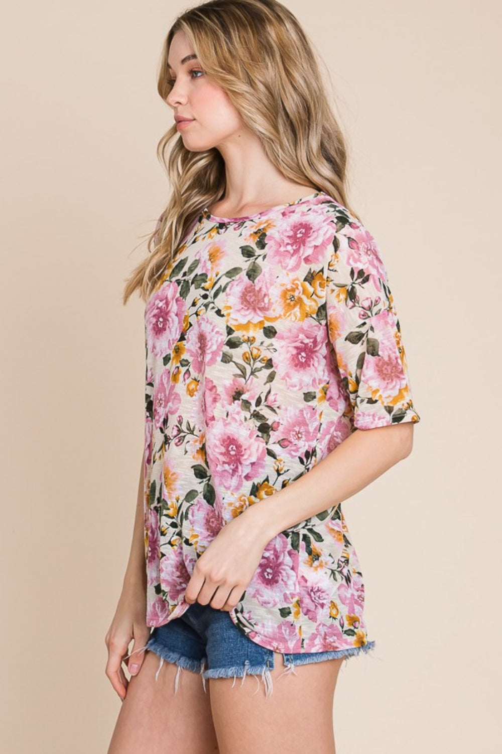 *BOMBOM* Floral Round Neck T-Shirt