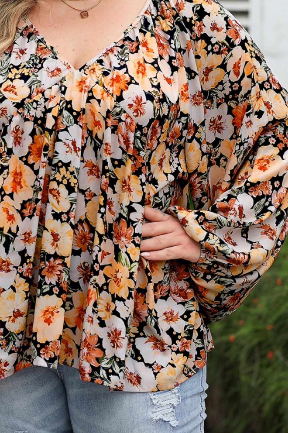 Plus Floral V-Neck Balloon Sleeve Blouse