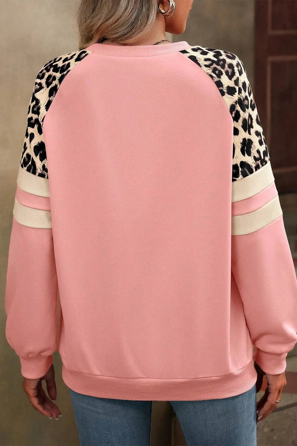 Leopard Round Neck Long Sleeve Sweatshirt