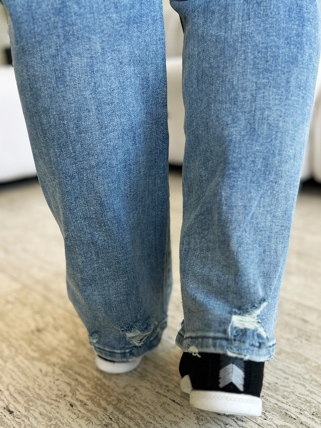 Judy Blue Mid Rise Distressed Straight Jeans